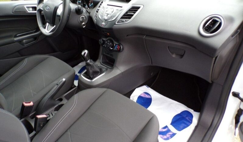 FORD Fiesta  | FWD (przód) | Manualna | 82 KM | Biały full