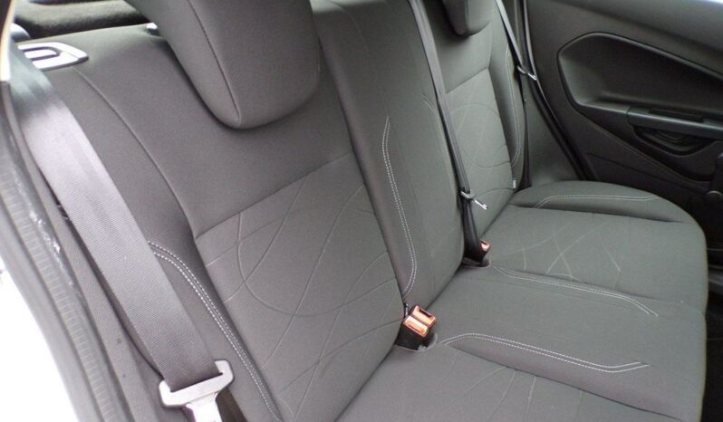 FORD Fiesta  | FWD (przód) | Manualna | 82 KM | Biały full