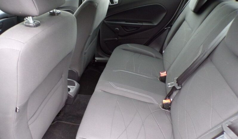 FORD Fiesta  | FWD (przód) | Manualna | 82 KM | Biały full