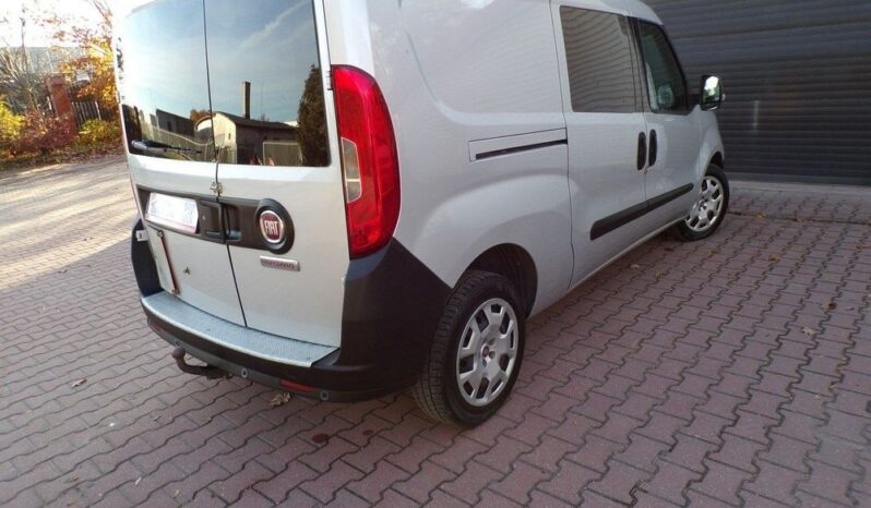 FIAT Doblo  | FWD (przód) | Manualna | 95 KM | Srebrny full
