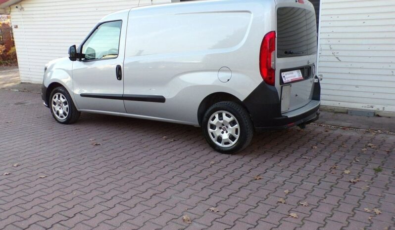 FIAT Doblo  | FWD (przód) | Manualna | 95 KM | Srebrny full