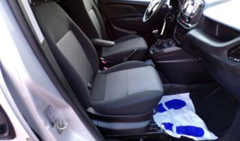 FIAT Doblo  | FWD (przód) | Manualna | 95 KM | Srebrny full