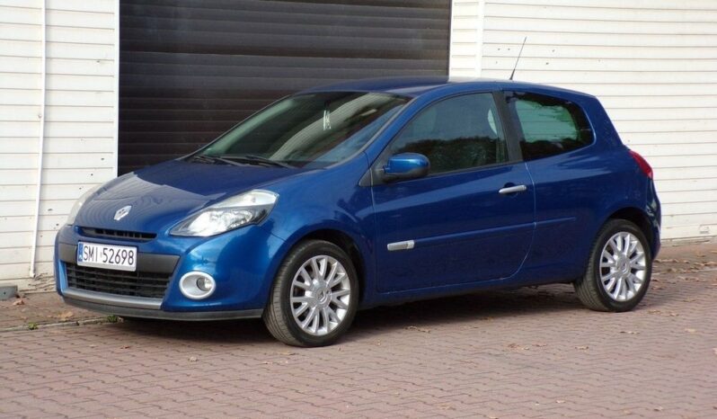 RENAULT Clio  | FWD (przód) | Manualna | 74 KM | Niebieski full