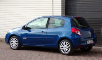 RENAULT Clio  | FWD (przód) | Manualna | 74 KM | Niebieski full