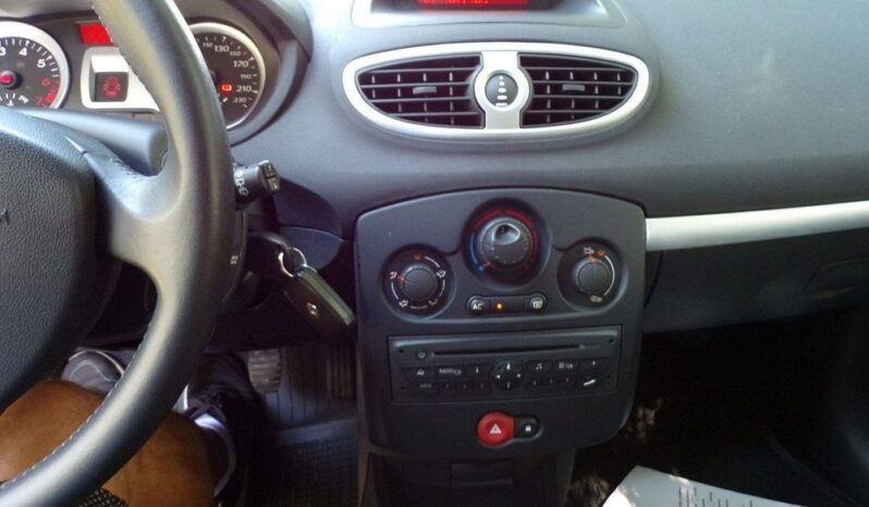 RENAULT Clio  | FWD (przód) | Manualna | 74 KM | Niebieski full