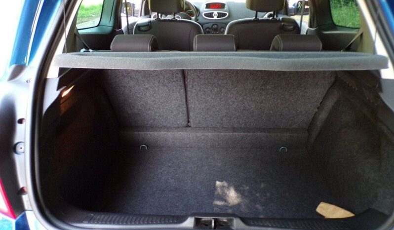 RENAULT Clio  | FWD (przód) | Manualna | 74 KM | Niebieski full