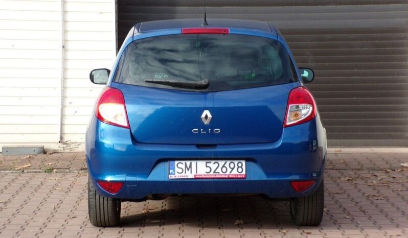RENAULT Clio  | FWD (przód) | Manualna | 74 KM | Niebieski full