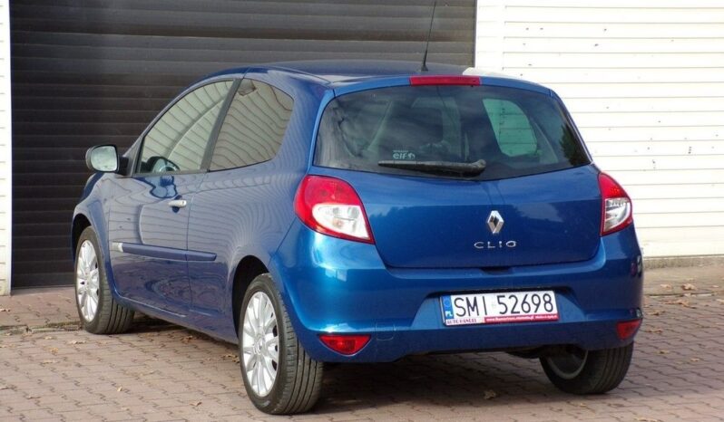 RENAULT Clio  | FWD (przód) | Manualna | 74 KM | Niebieski full