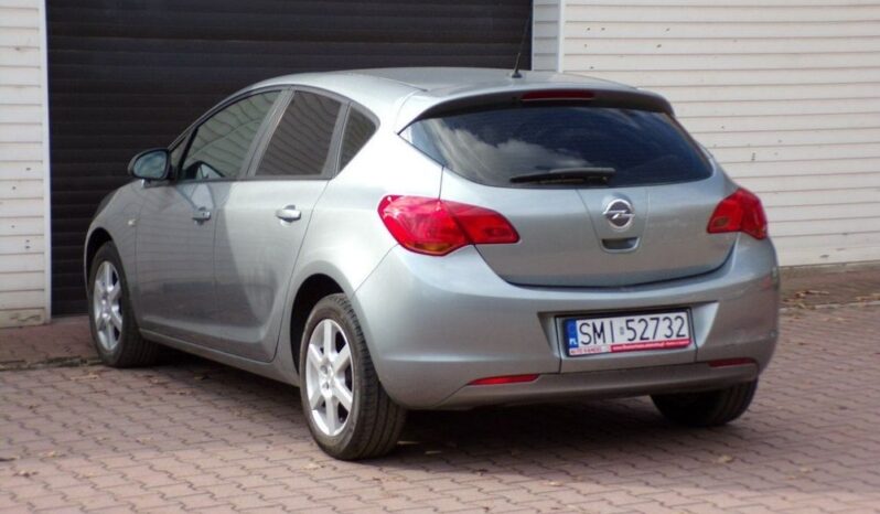OPEL Astra | FWD (przód) | Manualna | 115 KM | Srebrny full