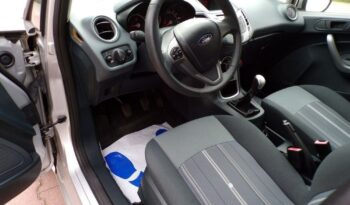 FORD Fiesta  | FWD (przód) | Manualna | 82 KM | Srebrny full