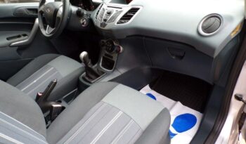 FORD Fiesta  | FWD (przód) | Manualna | 82 KM | Srebrny full