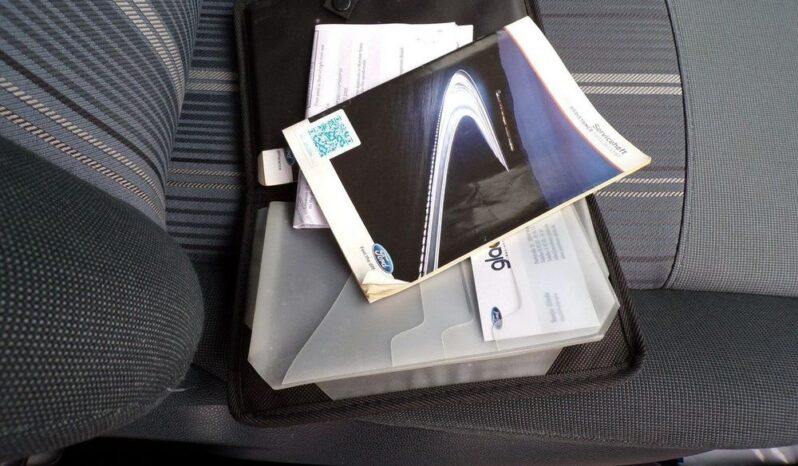 FORD Fiesta  | FWD (przód) | Manualna | 82 KM | Srebrny full