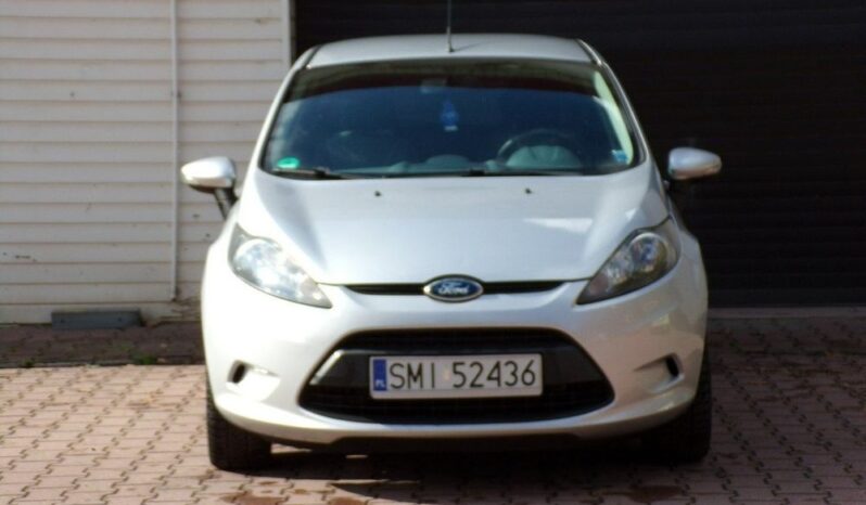 FORD Fiesta  | FWD (przód) | Manualna | 82 KM | Srebrny full