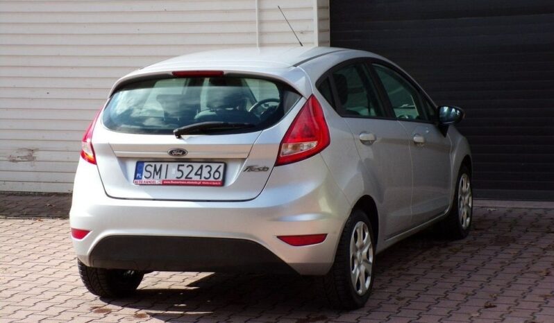 FORD Fiesta  | FWD (przód) | Manualna | 82 KM | Srebrny full