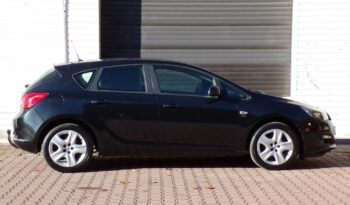 OPEL Astra | FWD (przód) | Manualna | 140 KM | Czarny full