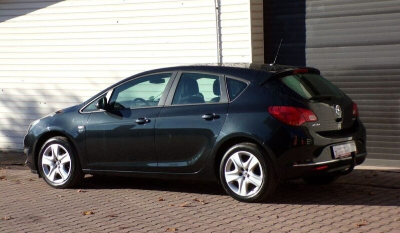OPEL Astra | FWD (przód) | Manualna | 140 KM | Czarny full
