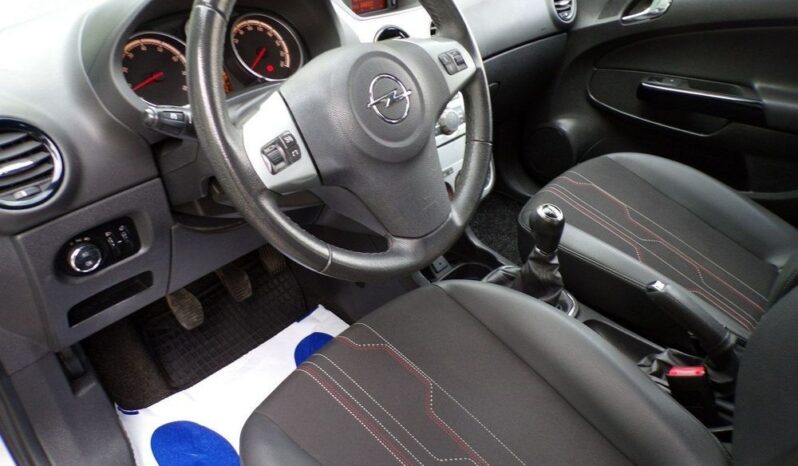 OPEL Corsa  | FWD (przód) | Manualna | 85 KM | Srebrny full