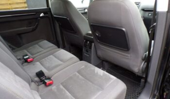 VOLKSWAGEN Touran  | FWD (przód) | Automatyczna | 170 KM | Czarny full