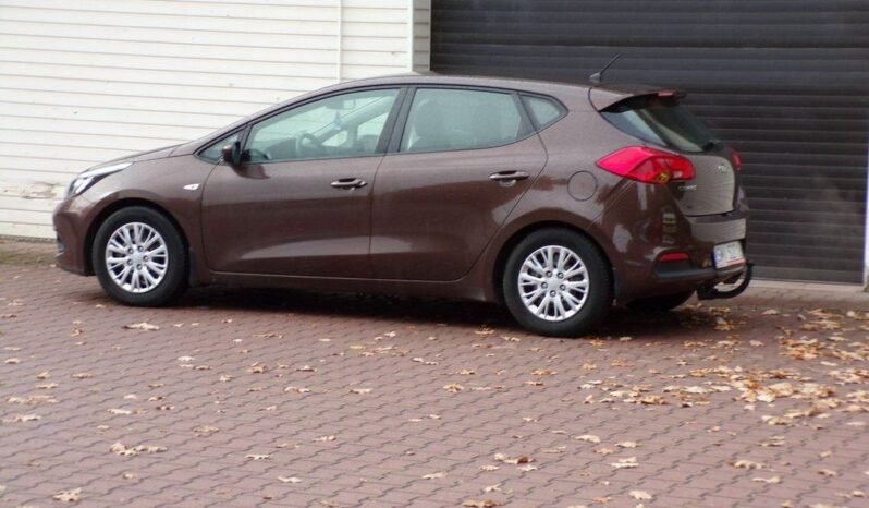 KIA Ceed  | FWD (przód) | Manualna | 100 KM | Brązowy full