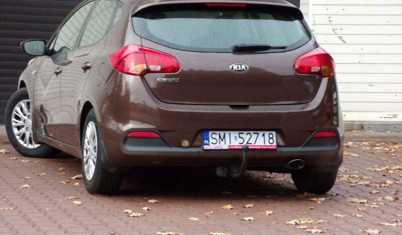 KIA Ceed  | FWD (przód) | Manualna | 100 KM | Brązowy full