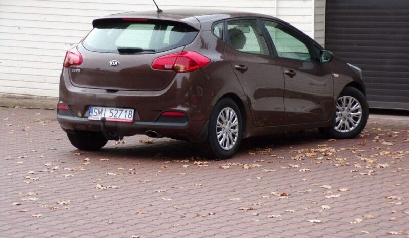 KIA Ceed  | FWD (przód) | Manualna | 100 KM | Brązowy full