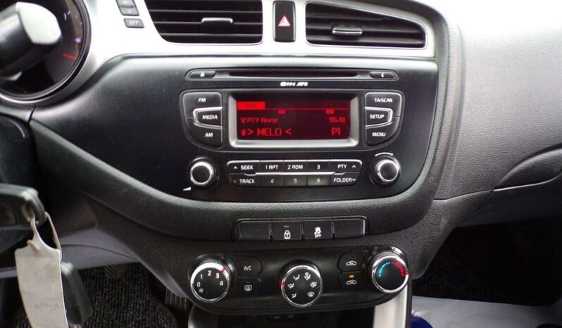 KIA Ceed  | FWD (przód) | Manualna | 100 KM | Brązowy full