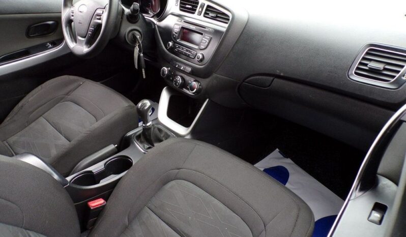 KIA Ceed  | FWD (przód) | Manualna | 100 KM | Brązowy full