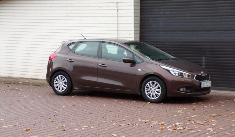 KIA Ceed  | FWD (przód) | Manualna | 100 KM | Brązowy full