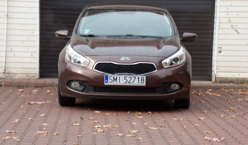 KIA Ceed  | FWD (przód) | Manualna | 100 KM | Brązowy full