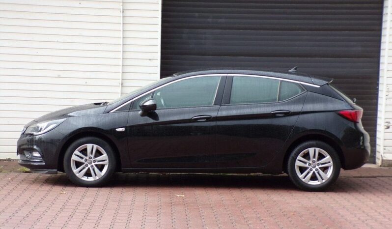 OPEL Astra | FWD (przód) | Manualna | 125 KM | Czarny full