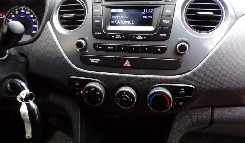 HYUNDAI i10  | FWD (przód) | Manualna | 66 KM | Czarny full