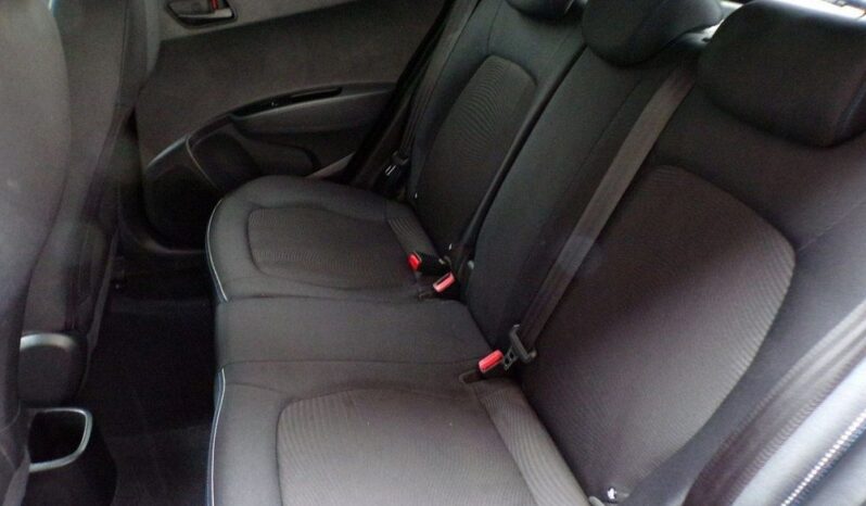 HYUNDAI i10  | FWD (przód) | Manualna | 66 KM | Czarny full