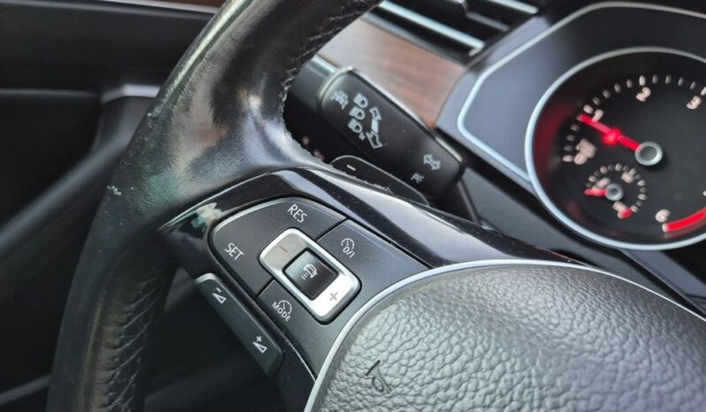 VOLKSWAGEN Passat  | 4×4 (stały) | Automatyczna | 240 KM | Czarny full