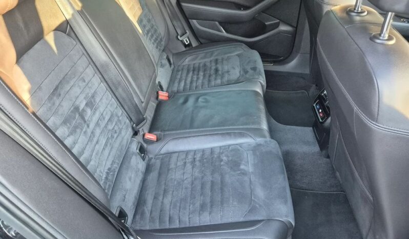 VOLKSWAGEN Passat  | 4×4 (stały) | Automatyczna | 240 KM | Czarny full