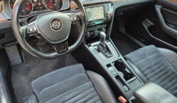 VOLKSWAGEN Passat  | 4×4 (stały) | Automatyczna | 240 KM | Czarny full