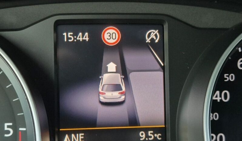 VOLKSWAGEN Passat  | 4×4 (stały) | Automatyczna | 240 KM | Czarny full