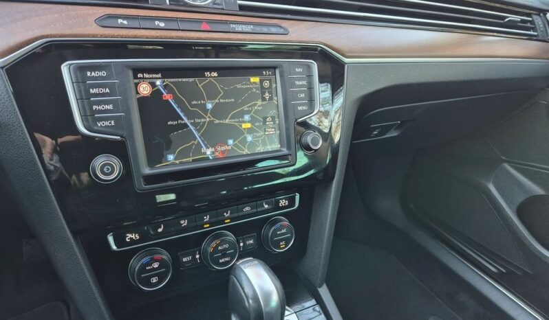 VOLKSWAGEN Passat  | 4×4 (stały) | Automatyczna | 240 KM | Czarny full