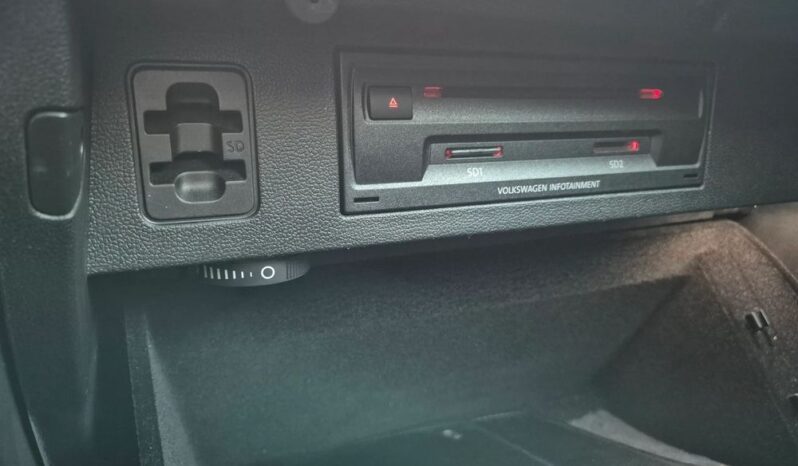 VOLKSWAGEN Passat  | 4×4 (stały) | Automatyczna | 240 KM | Czarny full