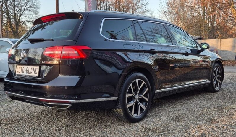 VOLKSWAGEN Passat  | 4×4 (stały) | Automatyczna | 240 KM | Czarny full