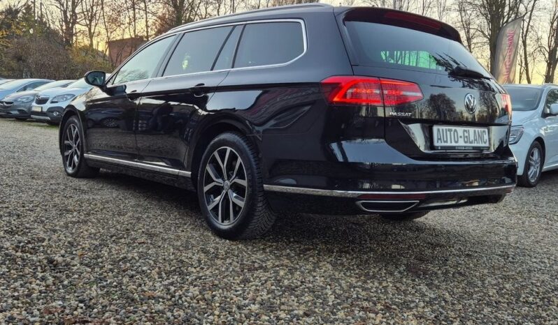 VOLKSWAGEN Passat  | 4×4 (stały) | Automatyczna | 240 KM | Czarny full