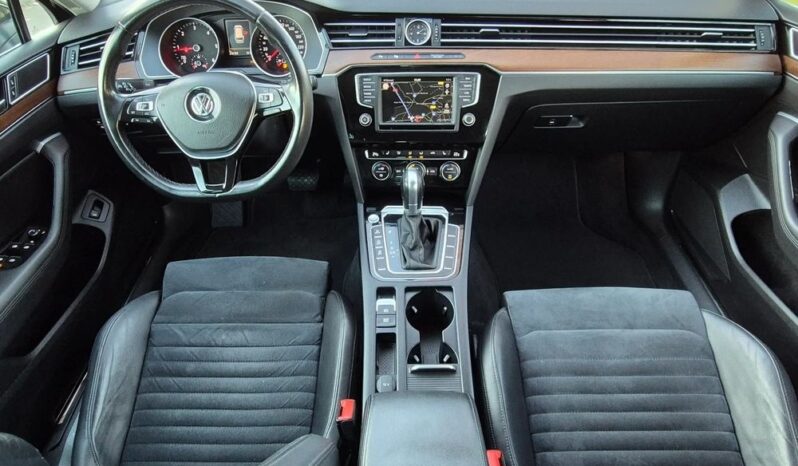 VOLKSWAGEN Passat  | 4×4 (stały) | Automatyczna | 240 KM | Czarny full