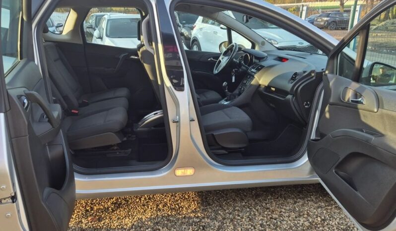 OPEL Meriva  | FWD (przód) | Manualna | 120 KM | Srebrny full