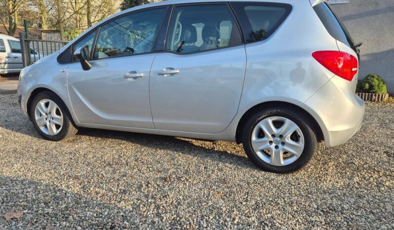 OPEL Meriva  | FWD (przód) | Manualna | 120 KM | Srebrny full