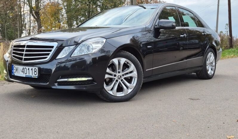 MERCEDES-BENZ Klasa E | RWD (tył) | Automatyczna | 136 KM | Czarny full