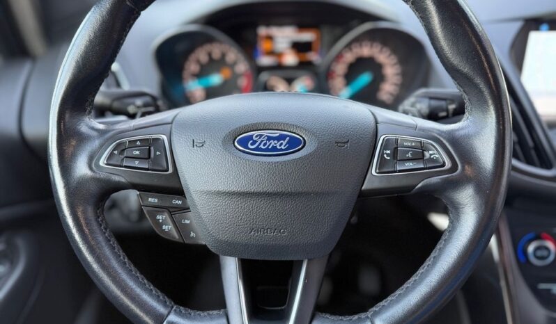 FORD Kuga  | 4×4 (stały) | Automatyczna | 182 KM | Czarny full