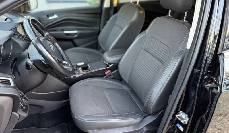 FORD Kuga  | 4×4 (stały) | Automatyczna | 182 KM | Czarny full