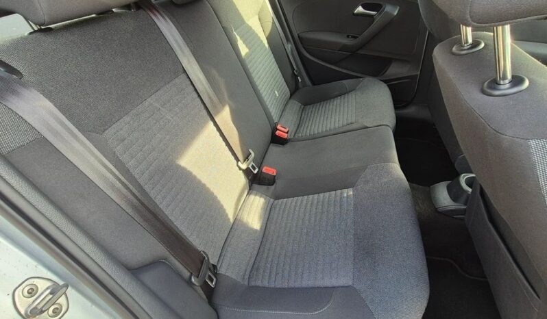 VOLKSWAGEN Polo  | FWD (przód) | Manualna | 90 KM | Srebrny full