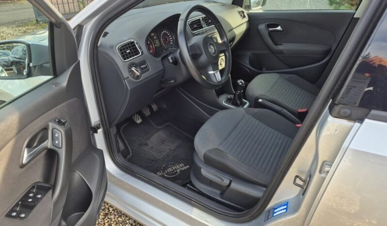 VOLKSWAGEN Polo  | FWD (przód) | Manualna | 90 KM | Srebrny full