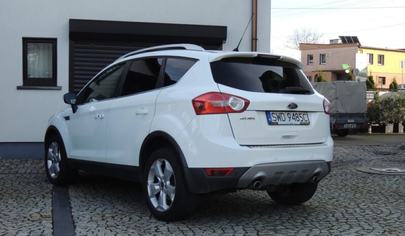 FORD Kuga  | 4×4 (doł. ręcznie) | Manualna | 140 KM | Biały full