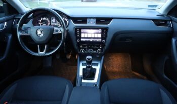 SKODA Octavia  | FWD (przód) | Manualna | 150 KM | Biały full